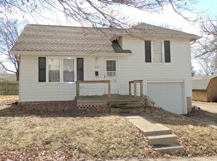 412 W 9th St, Maryville, MO 64468