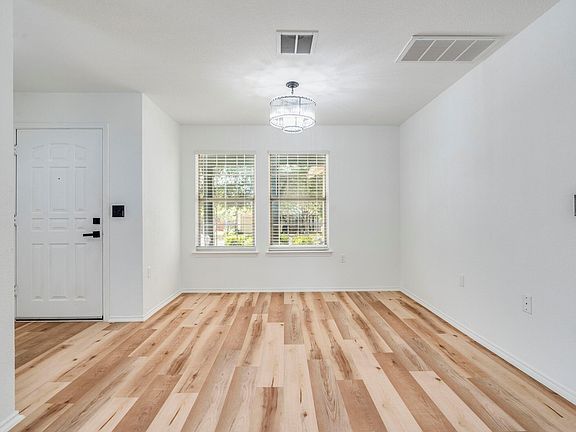 5th image of 4504 Lyra Cir