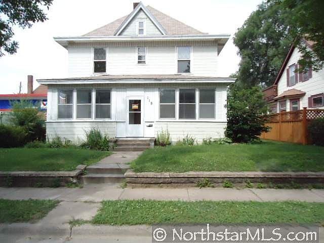 1st image of 115 5th Ave N