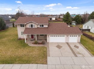 650 W Whitman Dr, College Place, WA 99324