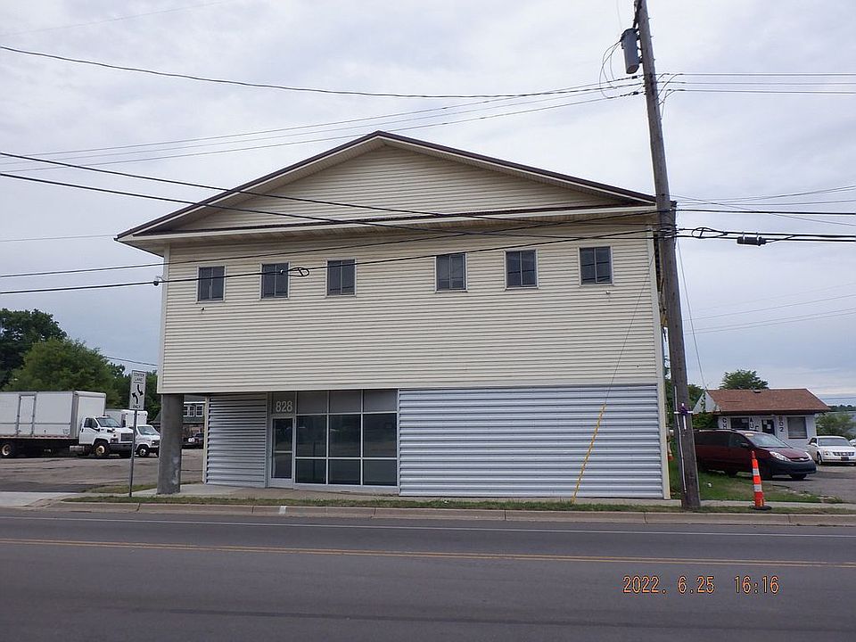 1st image of 824 Portage St