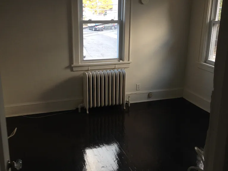 71 Potter Ave — Photo 9