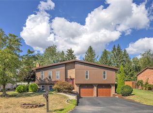 2412 Brownfield Dr, Greensburg, PA 15601
