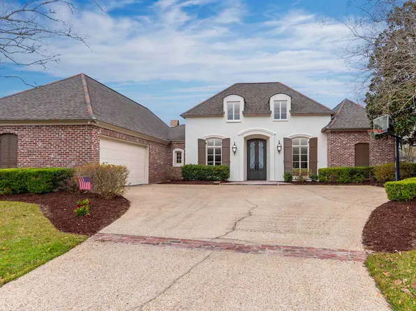 232 Grand Lakes Dr, Baton Rouge, LA 70810