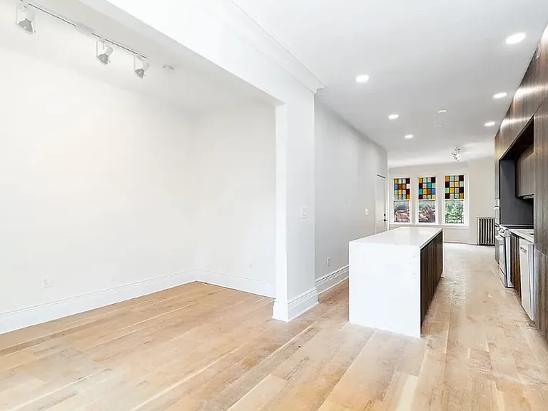 278 Macon St #1 — Photo 4