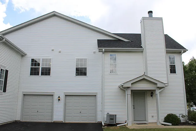 2 bed, 1120 sqft, $2,100 — Photo 1