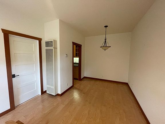 3rd image of 2022 Madison Ave