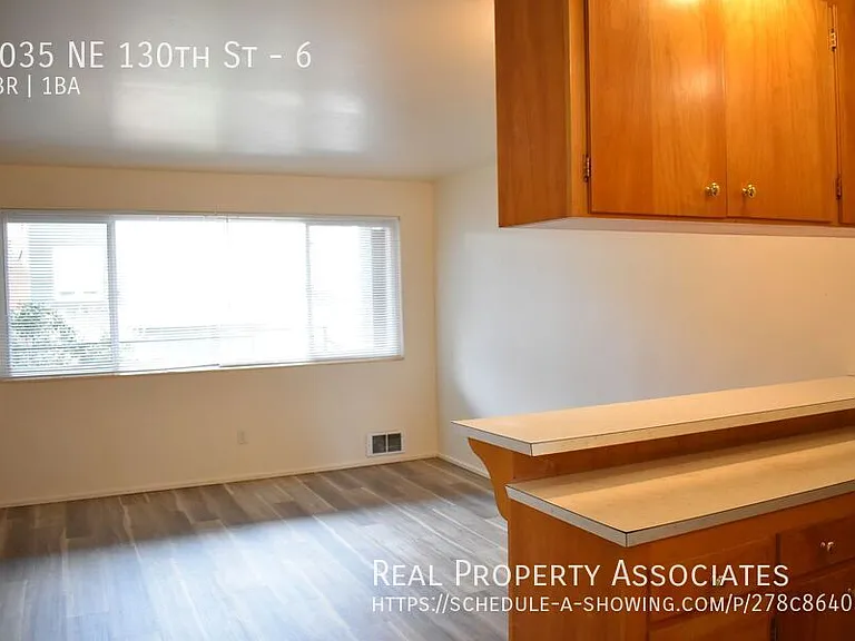 3035 NE 130th St #6 — Photo 5