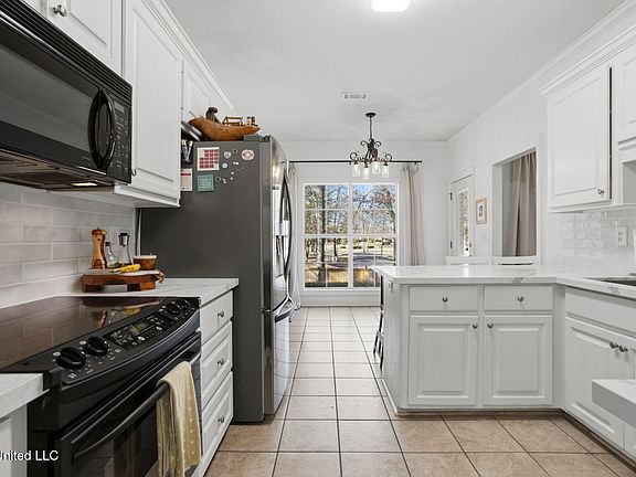 4th image of 119 Seville Way