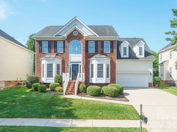 14506 Harvington Dr, Huntersville, NC 28078