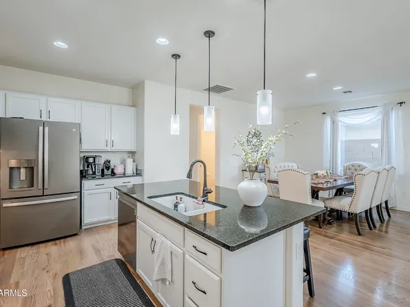 7213 S 32ND Drive, Phoenix, AZ 85041