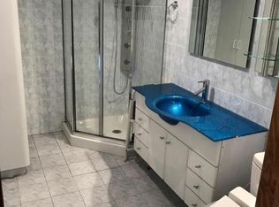 42 Dina Ct, Staten Island, NY 10306