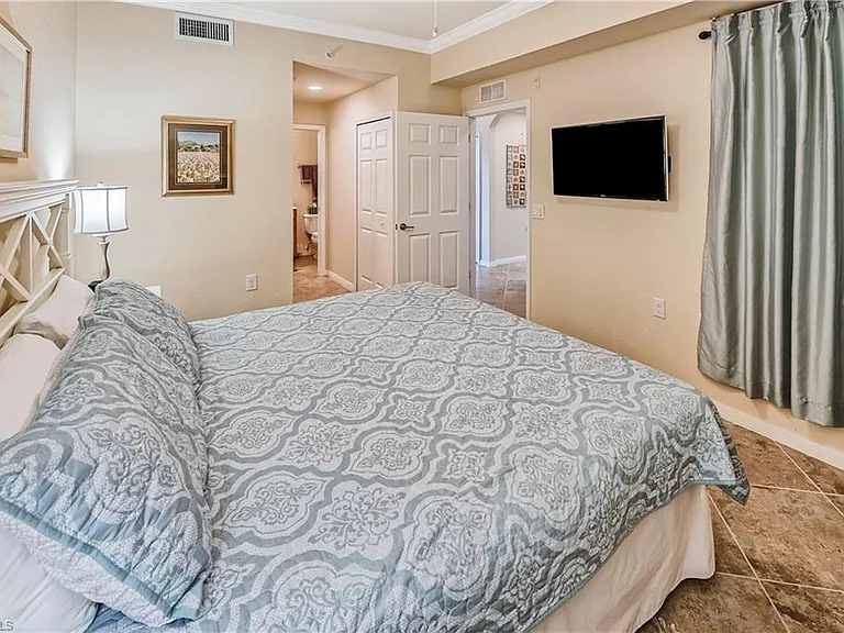 9735 Acqua Ct #622 — Photo 11