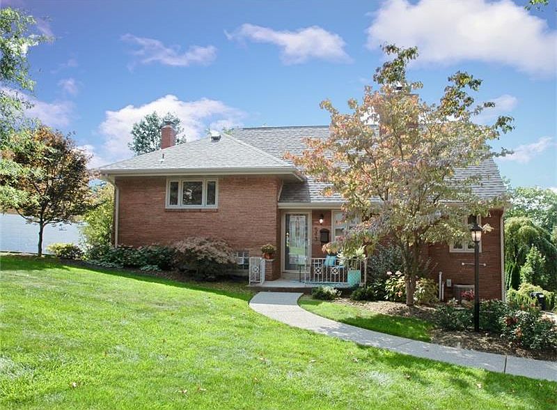 1st image of 543 Charlotte Dr