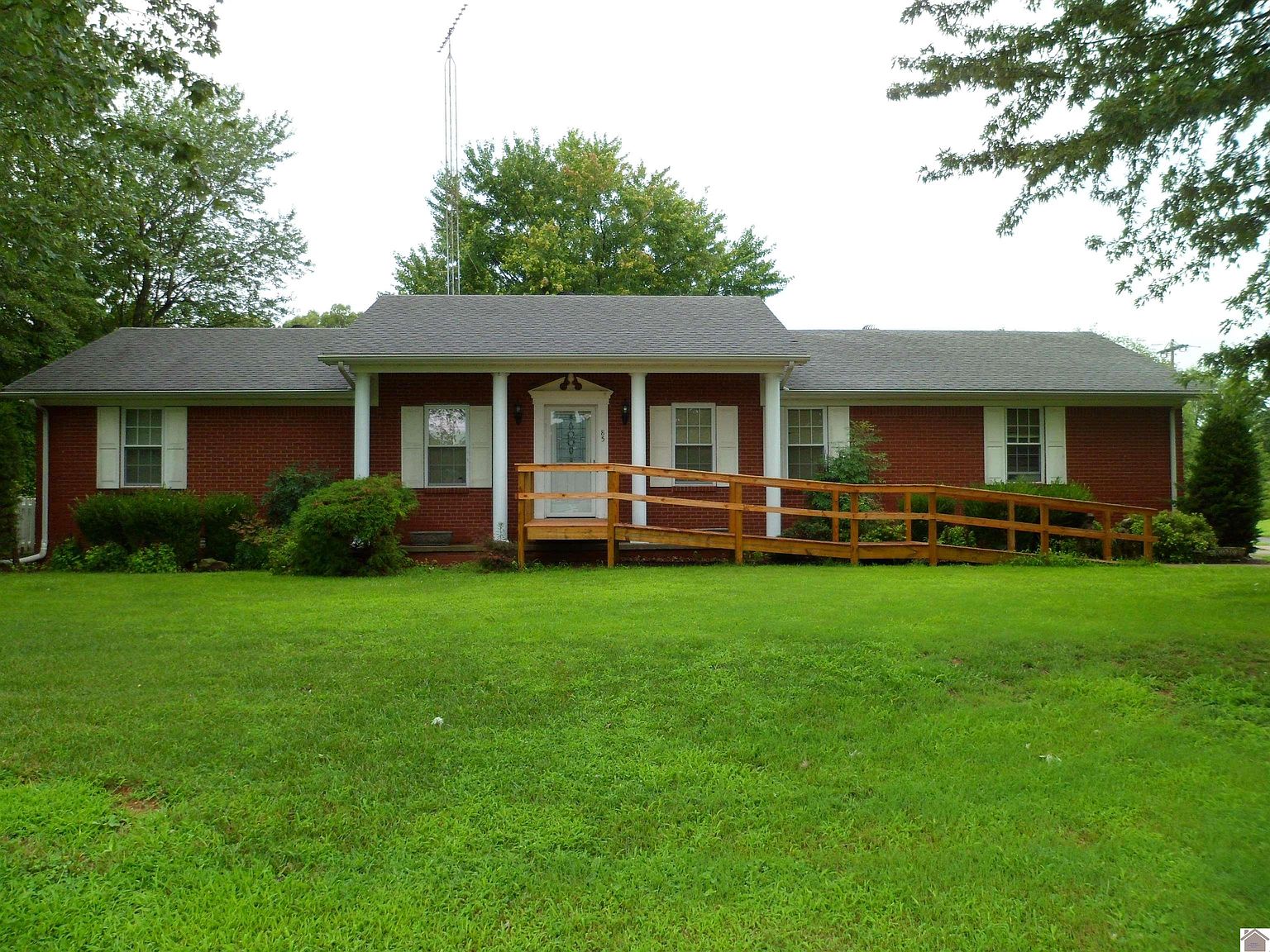 85 Creekside Dr, Mayfield, KY 42066 MLS 123237 Zillow