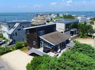 37 Harbor Rd, Westhampton Beach, NY 11978