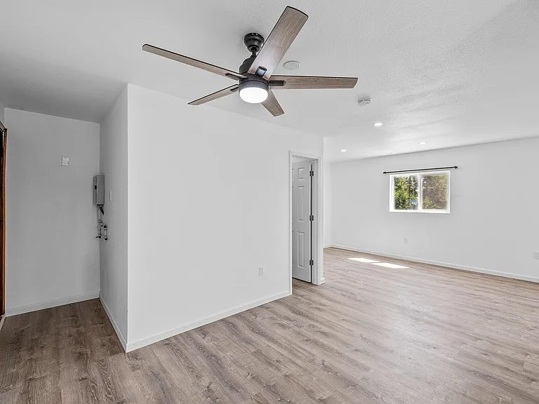 1251 Brentwood St #2 — Photo 12