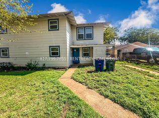 3932 Orlando Ct, Dallas, TX 75211