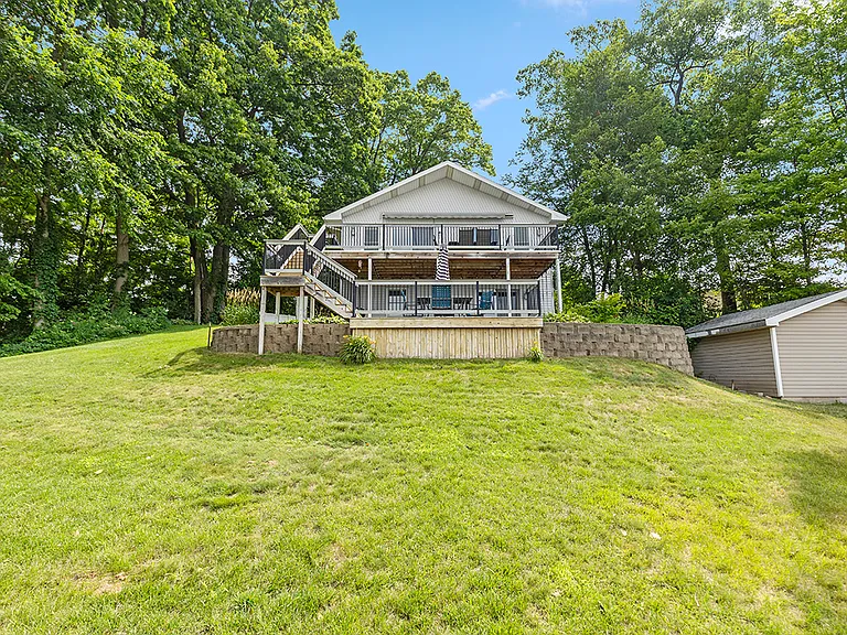 13545 Armitage Dr — Photo 9