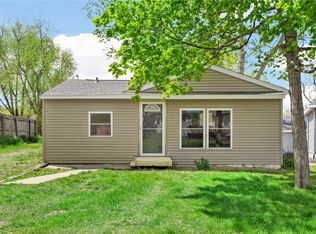 407 28th Ave SW, Cedar Rapids, IA 52404