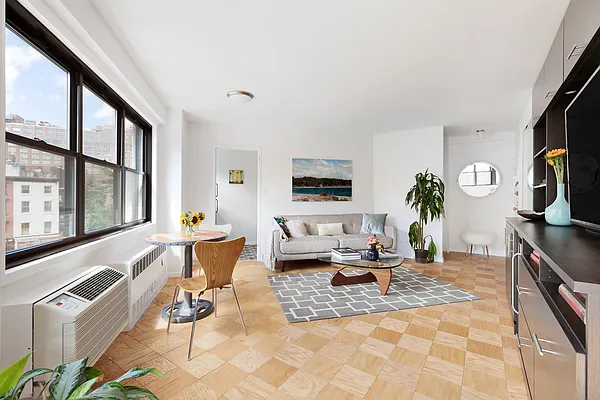 Sold by Compass | media 6