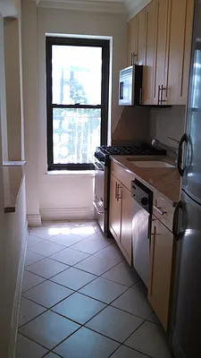 Rented by Stonehenge NYC LLC | media 5