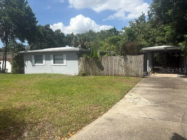 3 bed, 2.0 bath, 1056 sqft, $2,000 — Photo 2