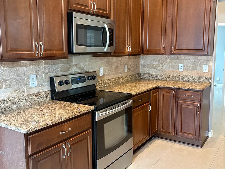 18139 Leafwood Cir — Photo 13
