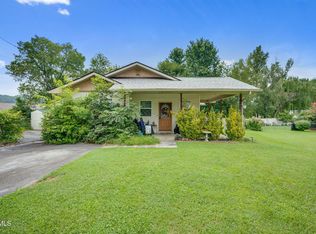 310 S 2nd St, Elizabethton, TN 37643