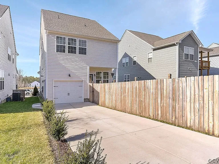 16913 Thornapple Run — Photo 9