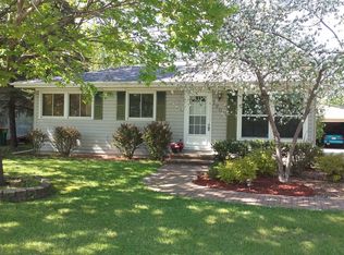 1203 E Clarke St, Waupaca, WI 54981