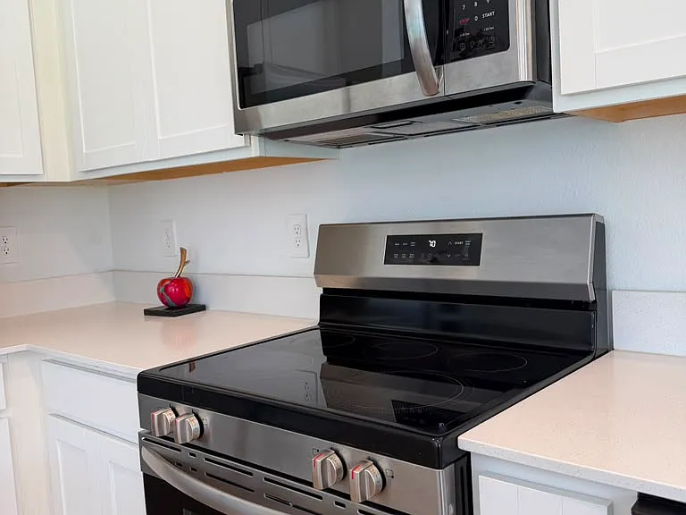 2954 Savoir Ave — Photo 3