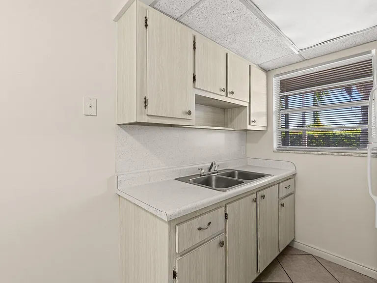 504 9th Ave N #508 — Photo 9
