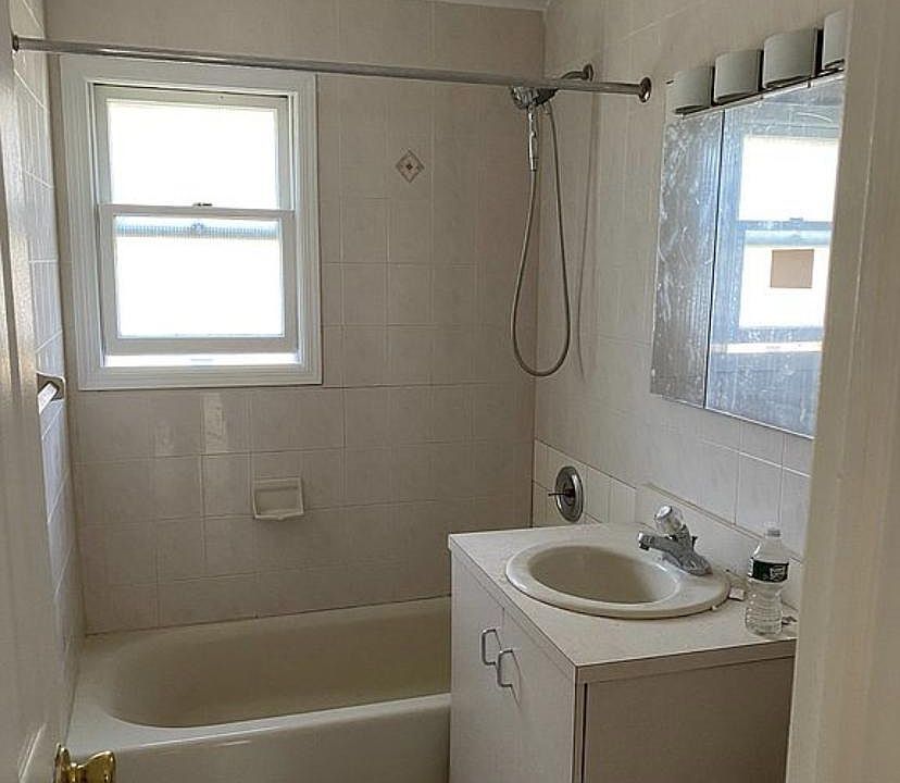 1st image of 103 Reynolds St #1