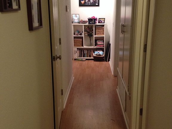 Hallway to bedrooms/bathroom