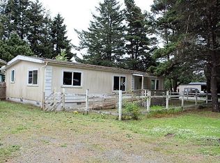 330 North Ave NE, Bandon, OR