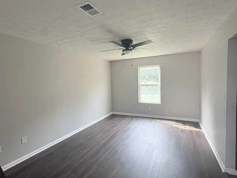 123 Karen Ct — Photo 5