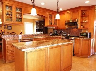 21 Brooks Dr, Stony Pt, NY 10980