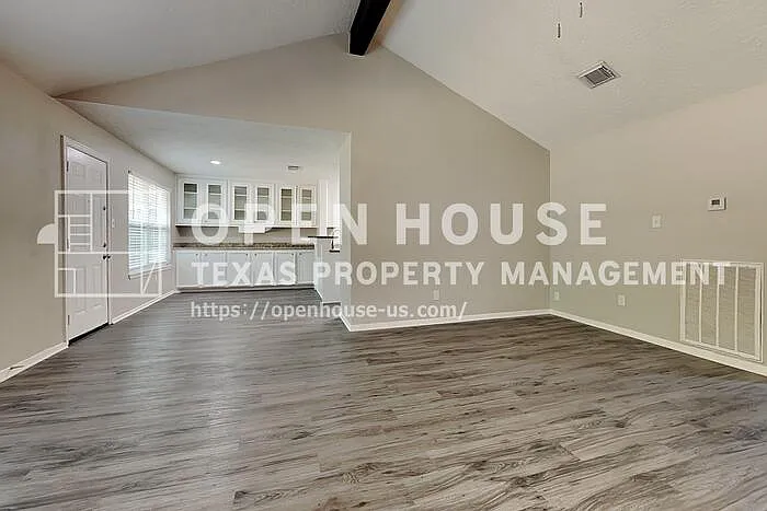 3 bed, 2.0 bath, 1470 sqft, $1,675 — Photo 4