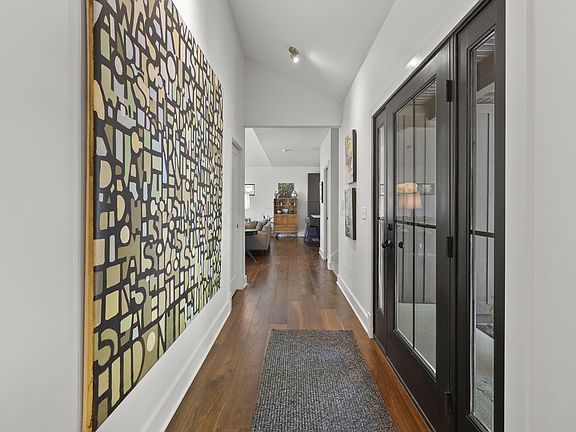 4th image of 1207 Taos Ln