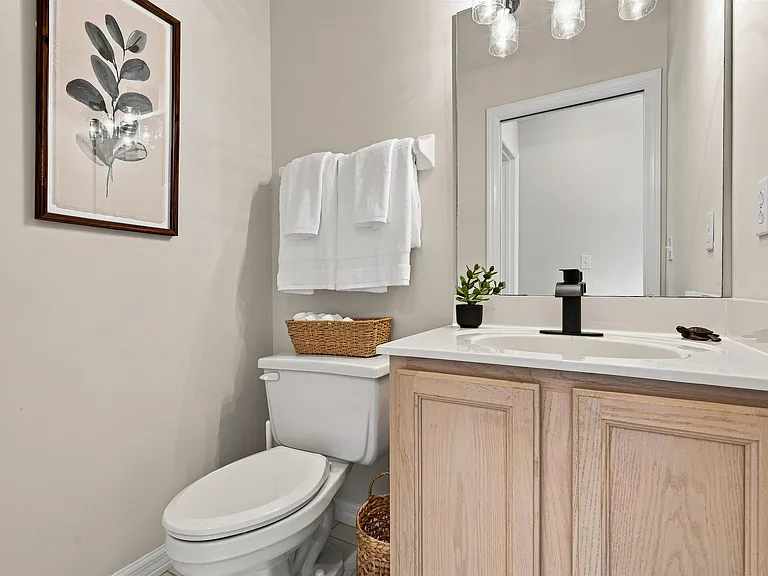 233 Kingston Dr — Photo 24