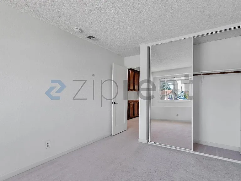 32805 Palmdale Ct — Photo 25