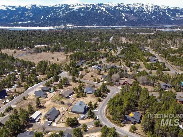 37 White Fir Loop, Donnelly, ID 83615