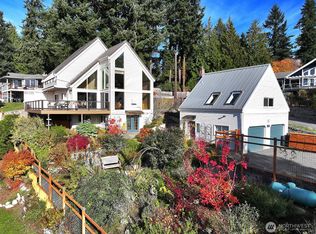 1411 Manor Way, Freeland, WA 98249