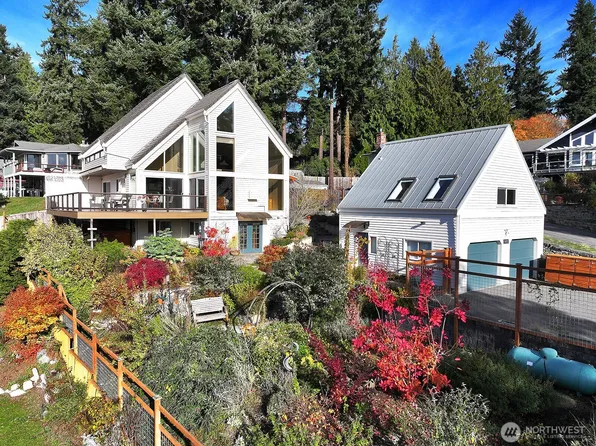 1411 Manor Way, Freeland, WA 98249