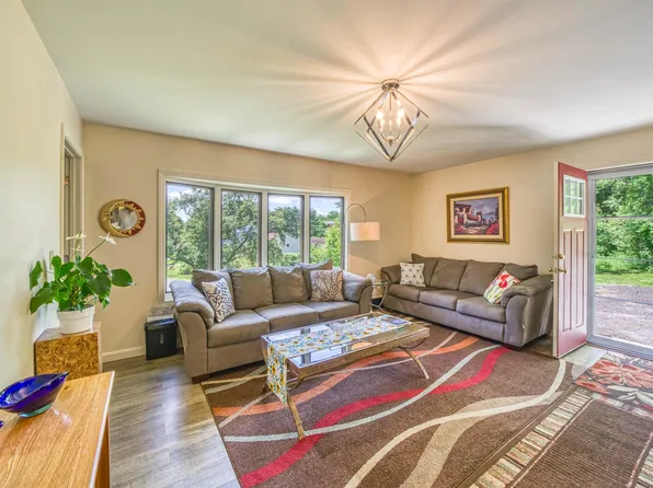 12 Jefferson Avenue, Newport, NH 03773