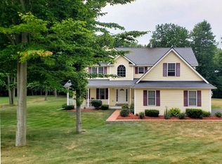 11 Joseph Ct, Schaghticoke, NY 12154