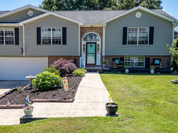 8618 Brookshadow Dr, Hixson, TN 37343