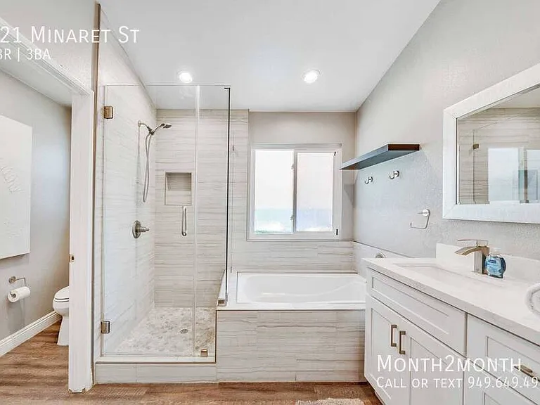 421 Minaret St — Photo 37