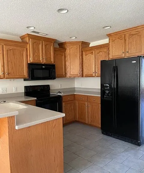 795 Orlando Cir — Photo 7